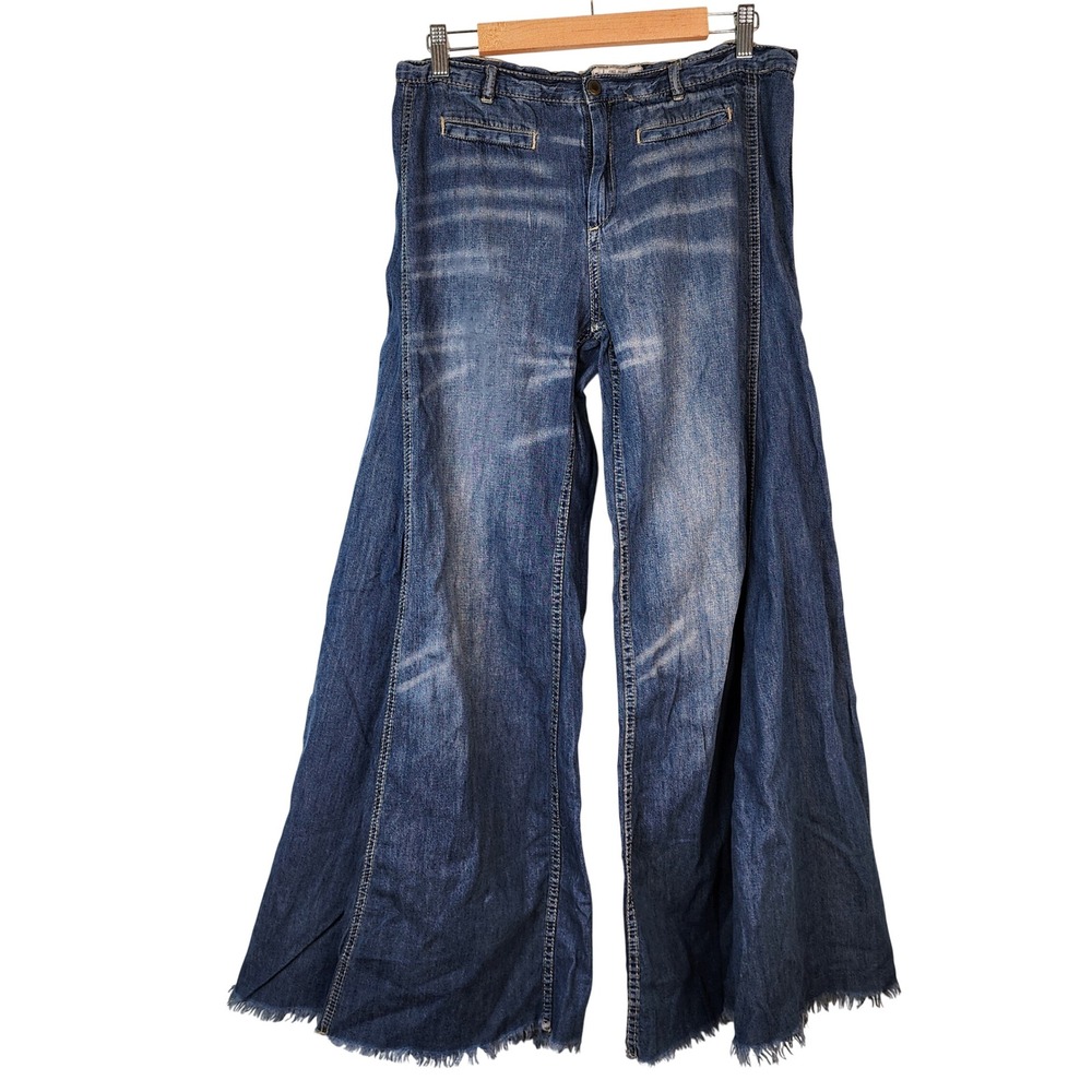 Free People Vintage Y2K Elephant Ear Extreme Wide Leg Jeans Size 30 Raw Hem Fray
